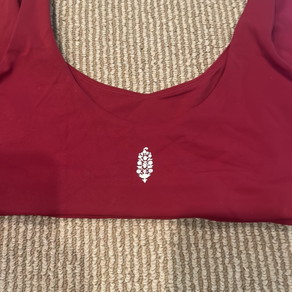 NWOT FP MOVEMENT epic scoop neck bra in crimson red size large - Picture 9 of 9
